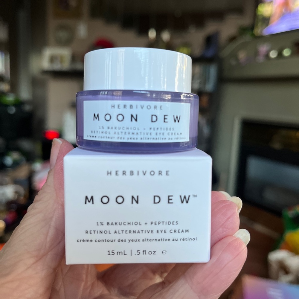 Brand new and sealed herbivore moon dew eye cream